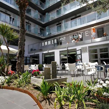Summer Hotel-2