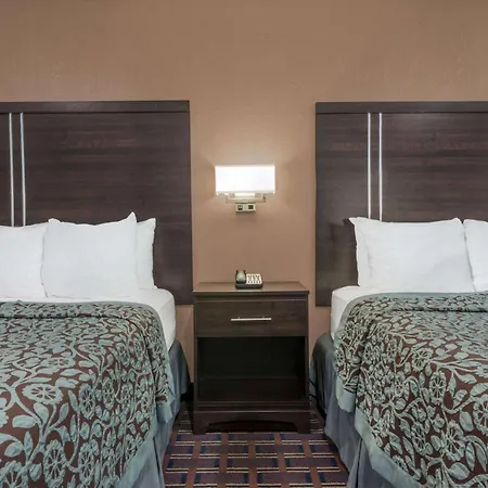 Days Inn By Wyndham Maumee/Toledo-3