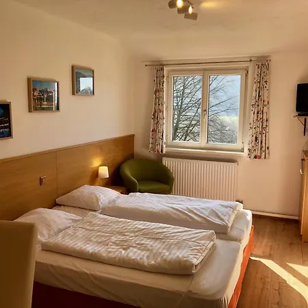 Hotel Schoene Aussicht-3