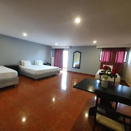 Hotel Puerta de Oro-2