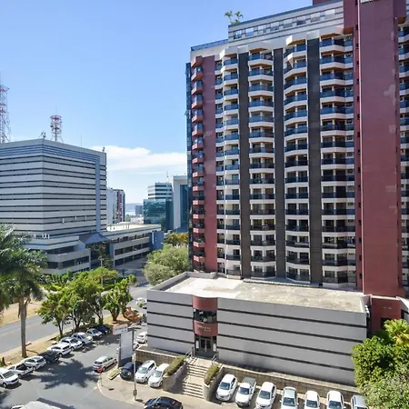 Garvey Park Hotel-2