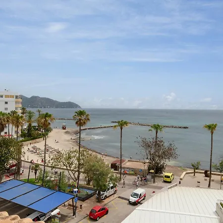 Sol y Mar Apartments-3
