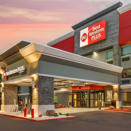 Best Western Plus Cleveland Inn & Suites-2