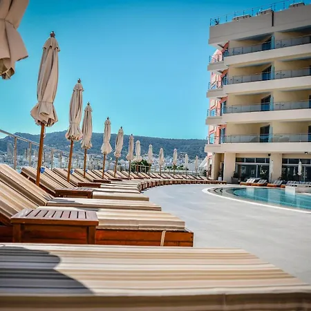 Konstantinos Palace-3