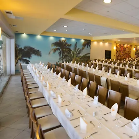 Majestic Hotel & Spa-2