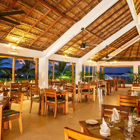 Krystal Cancun-2