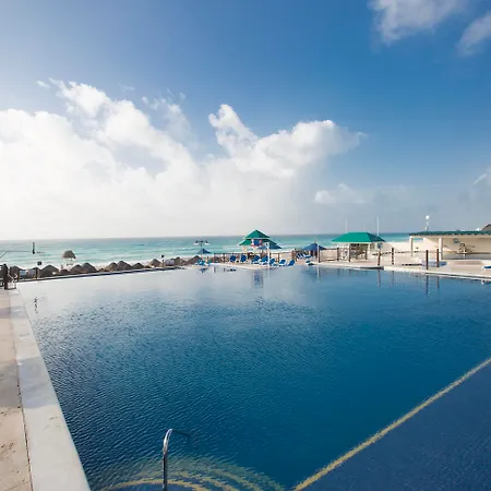 Seadust Cancun Beach Resort-2