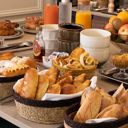 Le Petit Beaumarchais Hotel & Spa-3