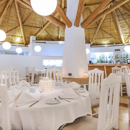Encosta Do Lago Resort Club-3
