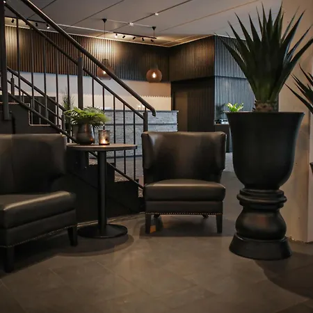 Vesterland Feriepark Hytter, Hotell Og Leikeland-2