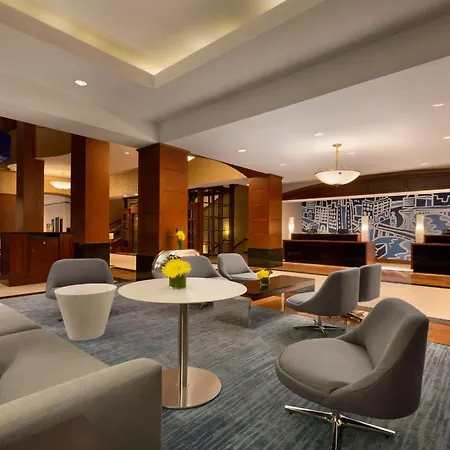 Hilton Chicago Magnificent Mile Suites-3