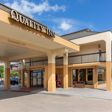Quality Inn At Arlington Highlands-3