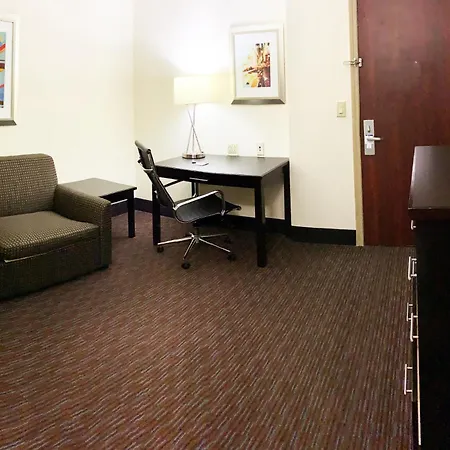 Holiday Inn Express & Suites Gainesville By Ihg-2