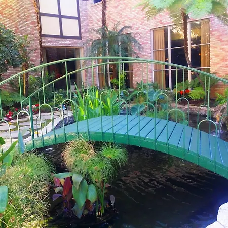 Anaheim Majestic Garden Hotel-3
