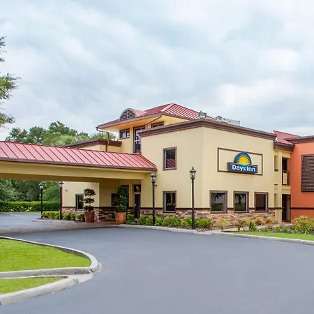 Days Inn By Wyndham Brooksville-2