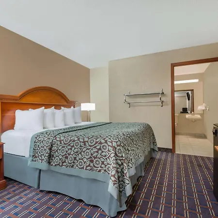Days Inn By Wyndham Maumee/Toledo-2