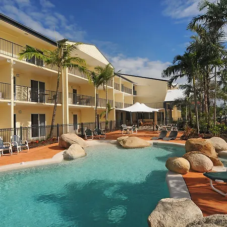 Cairns Queenslander Hotel & Apartments-3