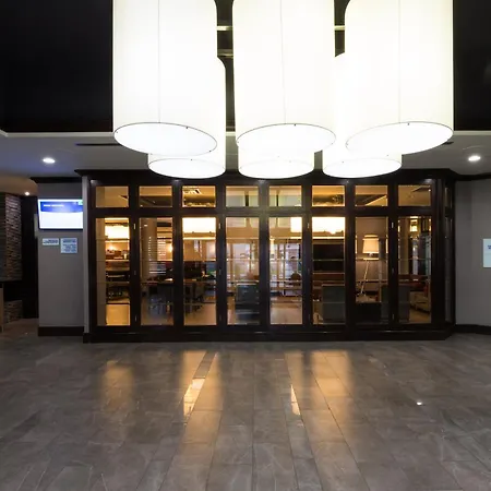 Holiday Inn Express Edmonton Downtown By Ihg-3
