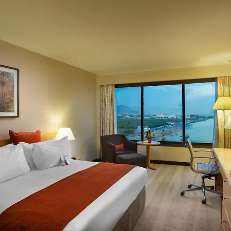Crowne Plaza Muscat By Ihg-2