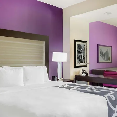 La Quinta By Wyndham Mcallen Convention Center-3