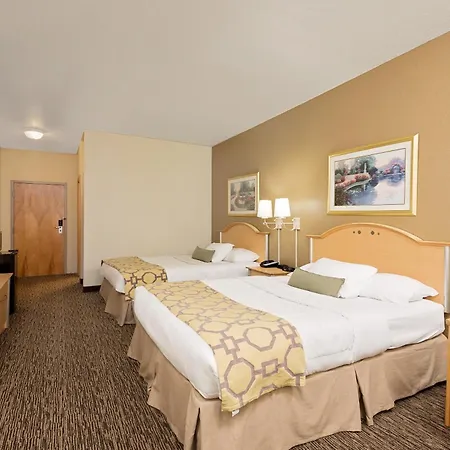 Baymont By Wyndham Lawrenceburg-3