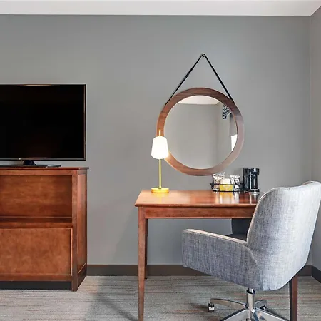 Hampton Inn Farmington-3