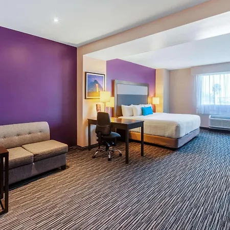 Chn Hotel Monterrey Aeropuerto, Trademark By Wyndham-3