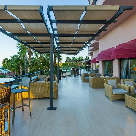 Justiniano Park Conti-3