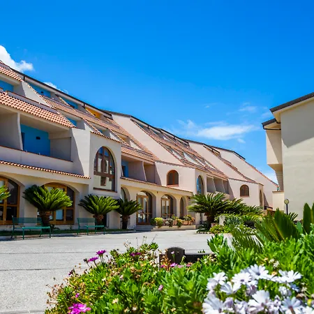 Tropis Hotel-3