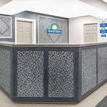 Days Inn By Wyndham Carthage-2