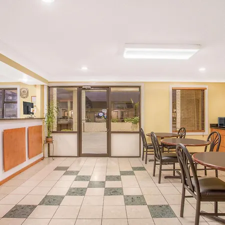 Super 8 By Wyndham Sumter-3