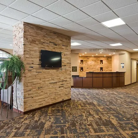 Crossroads Hotel & Event Center-3