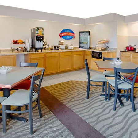Baymont By Wyndham Freeport-2