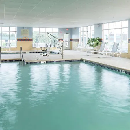 Hampton Inn & Suites Rochester-North-2