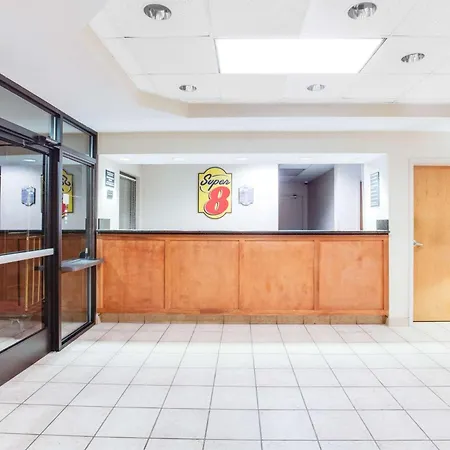 Super 8 By Wyndham Crossville Tn-2