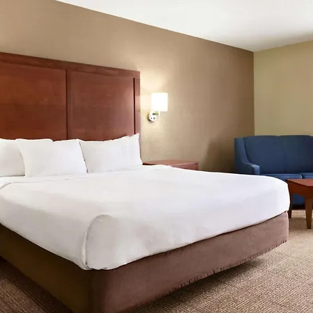 Baymont By Wyndham Rocky Mount-3