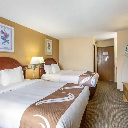 Quality Inn - Storm Lake-3