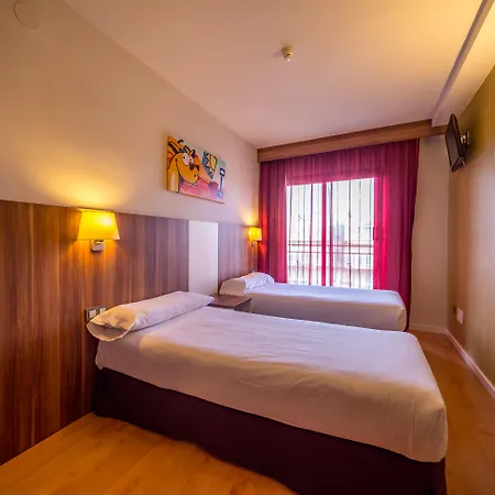 Golden Avenida Family Suites 4*-3