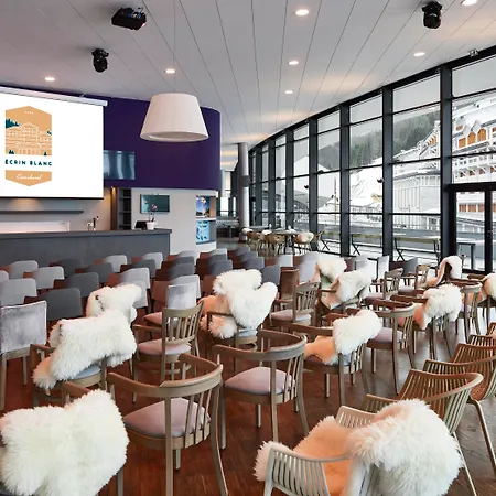 Ecrin Blanc Resort Courchevel - Aquapark-2