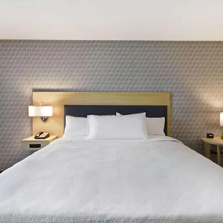 Home2 Suites By Hilton Grand Rapids North-3