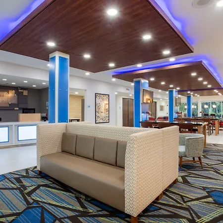 Holiday Inn Express & Suites - Deland South By Ihg-2