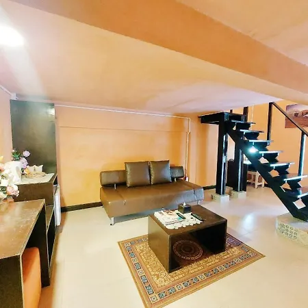 Retro Box Hotel Chumphon-2