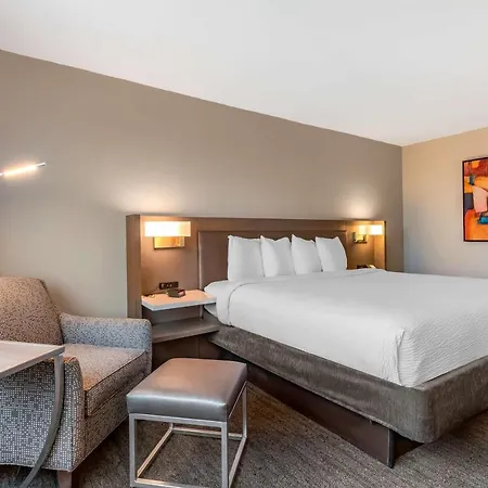 Best Western Premier Rockville Hotel & Suites-3