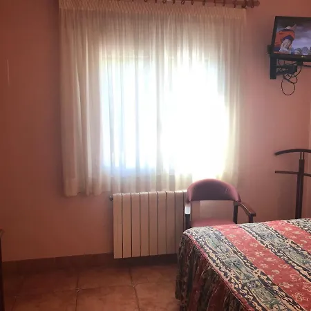 Hostal Les Fonts-3