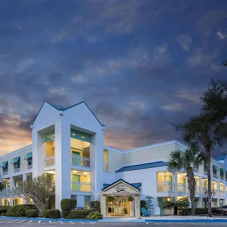 Hotel Carolina A Days Inn By Wyndham-3