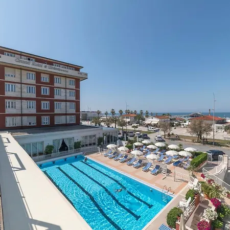 Grand Hotel & Riviera-2