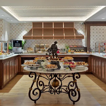 H10 Corregidor Boutique Hotel-3