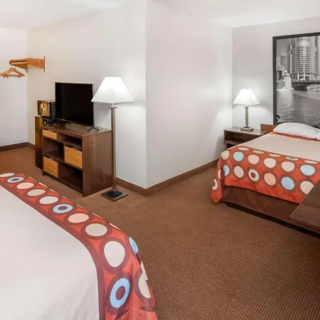 Super 8 By Wyndham Pekin/Peoria Area-3
