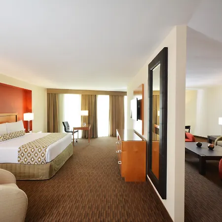 Crowne Plaza Monterrey Aeropuerto, an IHG Hotel-3
