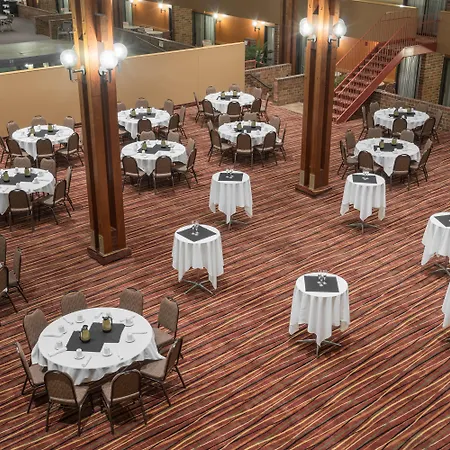 Holiday Inn & Suites St. Cloud By Ihg-2